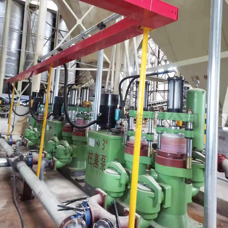 陶瓷柱塞泵客戶使用現(xiàn)場主圖 陶瓷廠正在使用的柱塞泵